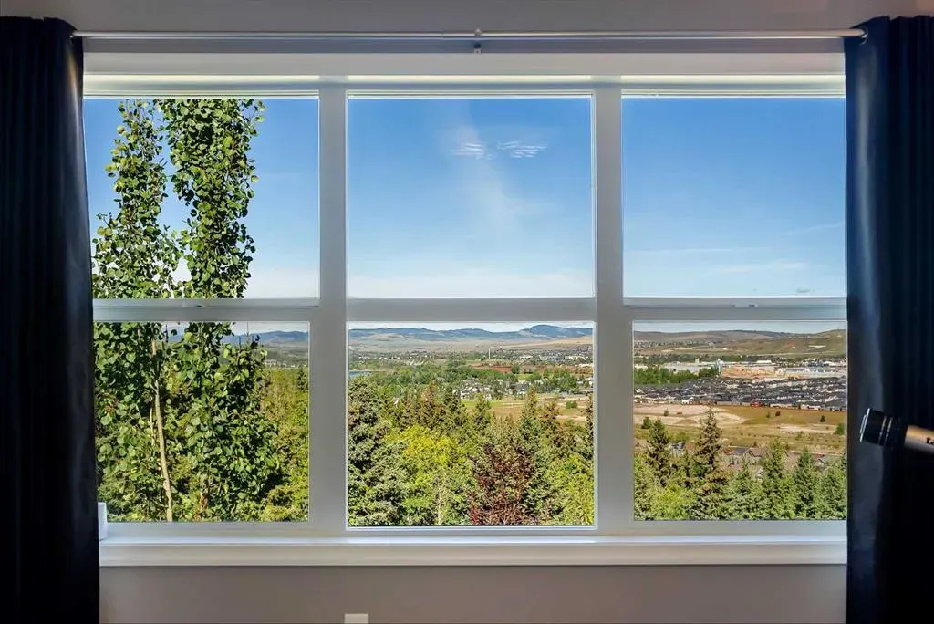 128 Ridge View Close
