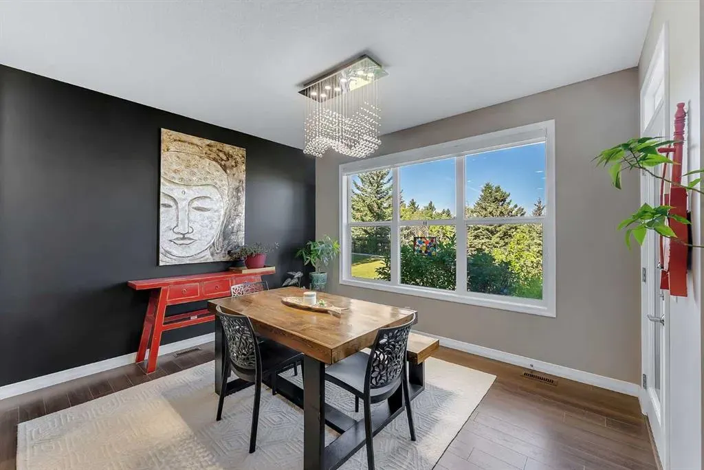 128 Ridge View Close