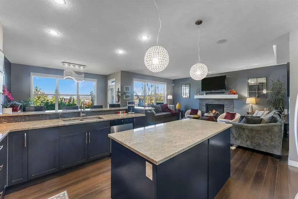 128 Ridge View Close