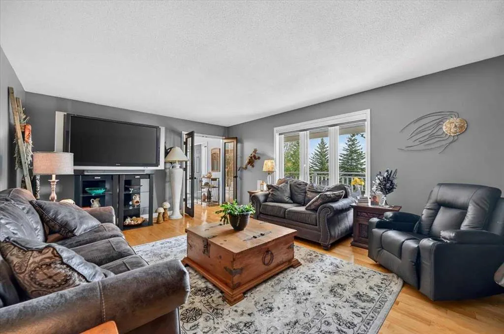 270055 Township Road 234A