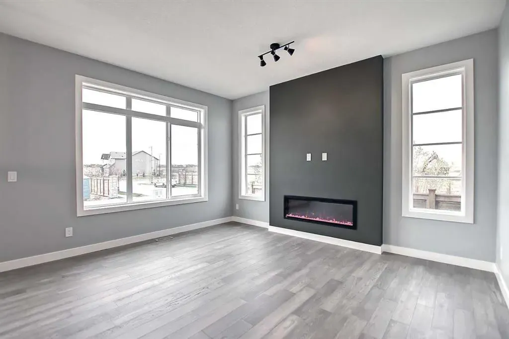 63 Agate Road