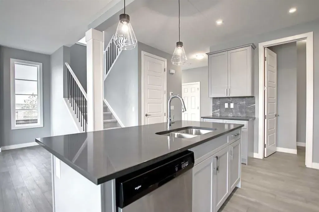 63 Agate Road