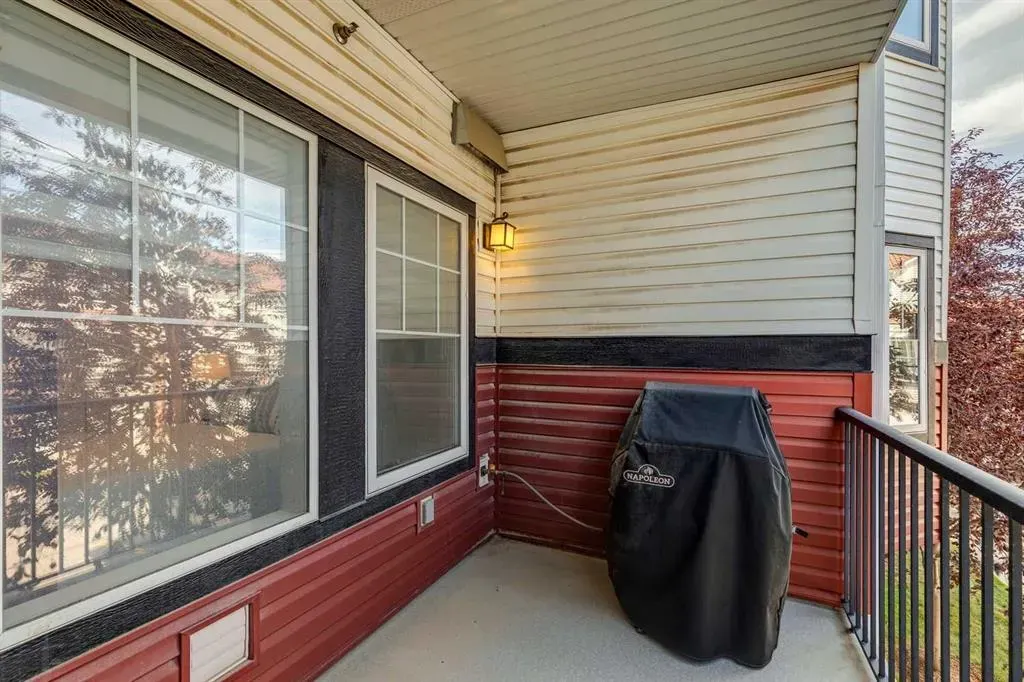 20 Royal Oak Plaza NW #222