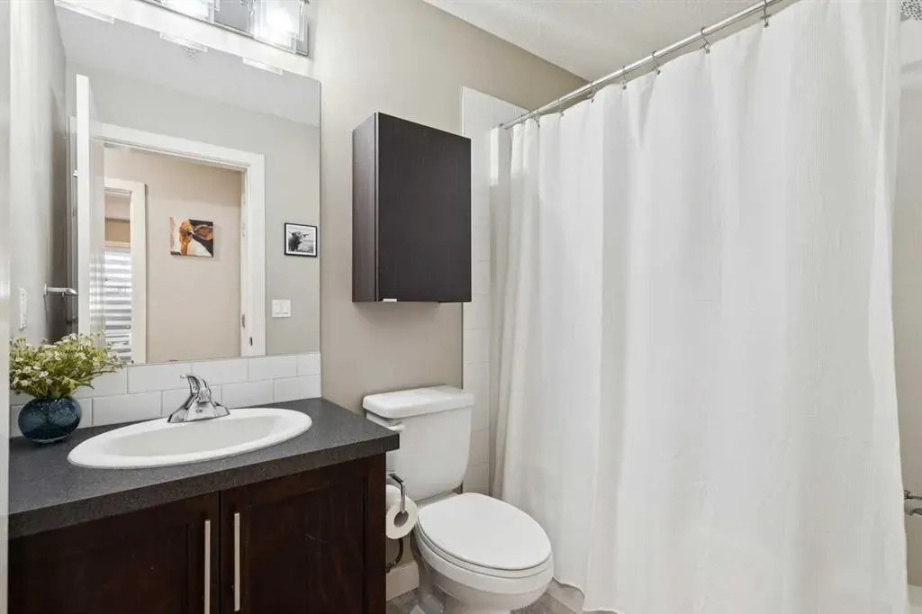 20 Royal Oak Plaza NW #222