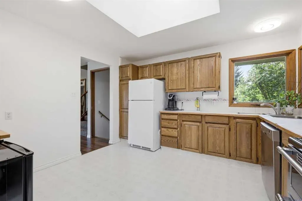 5 Glenwood Crescent