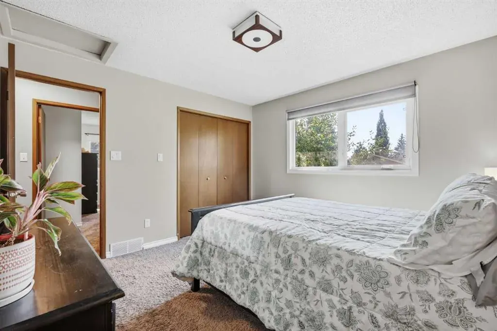 5 Glenwood Crescent