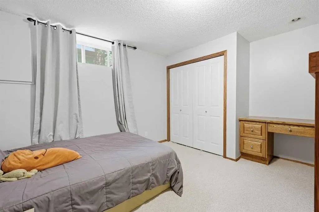5 Glenwood Crescent