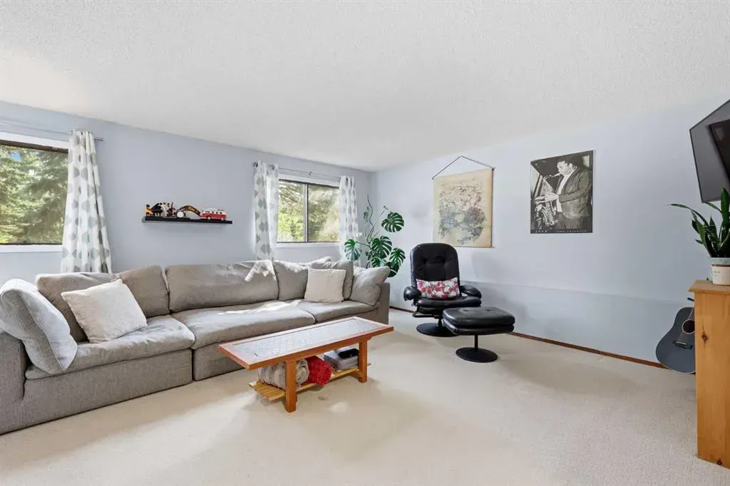 5 Glenwood Crescent