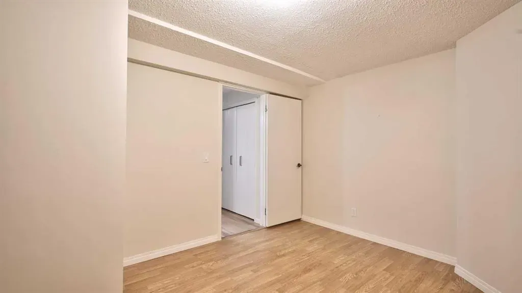 40 Vandoos Villas NW