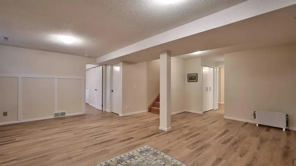 40 Vandoos Villas NW