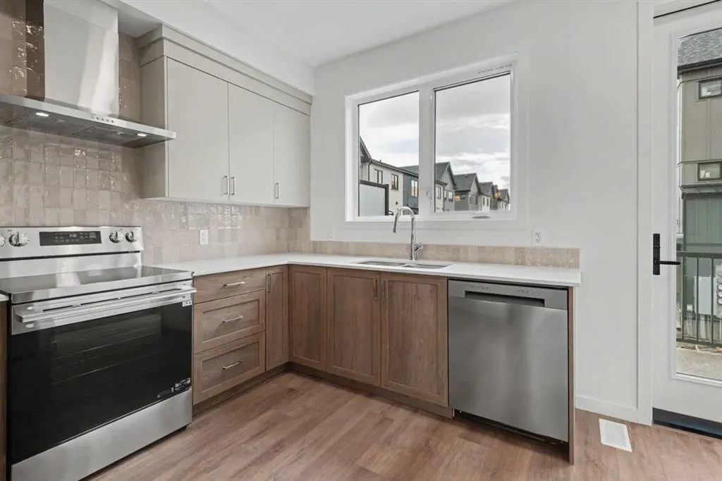 51 Mercado Lane SE