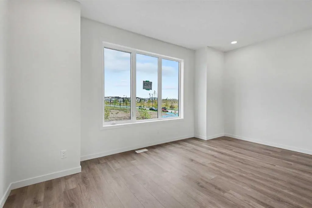 51 Mercado Lane SE