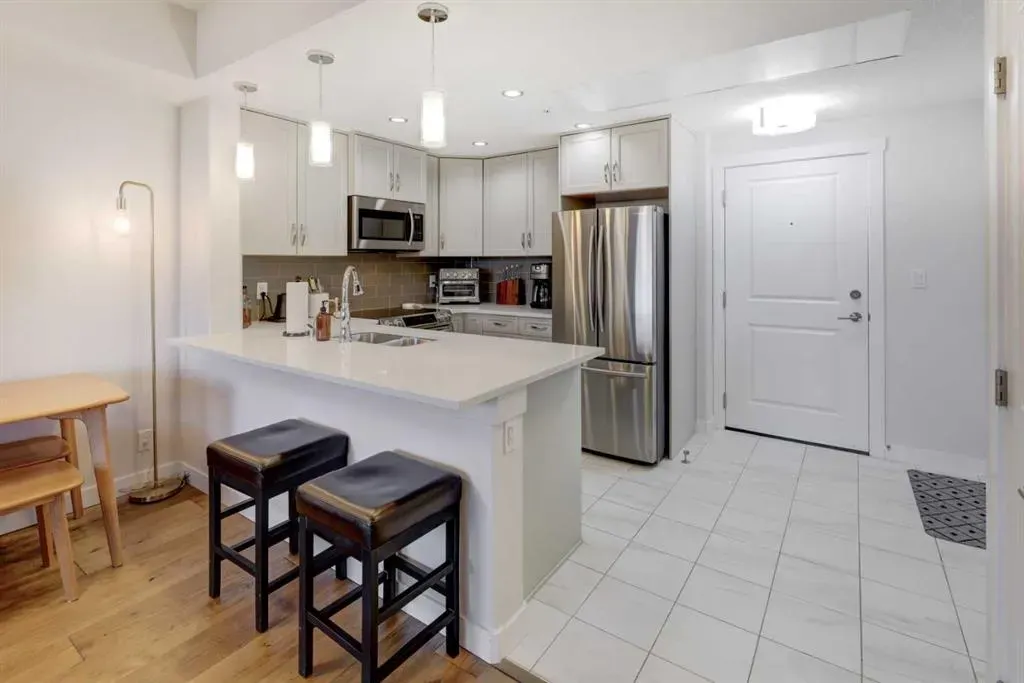 32 Varsity Estates Circle NW #604