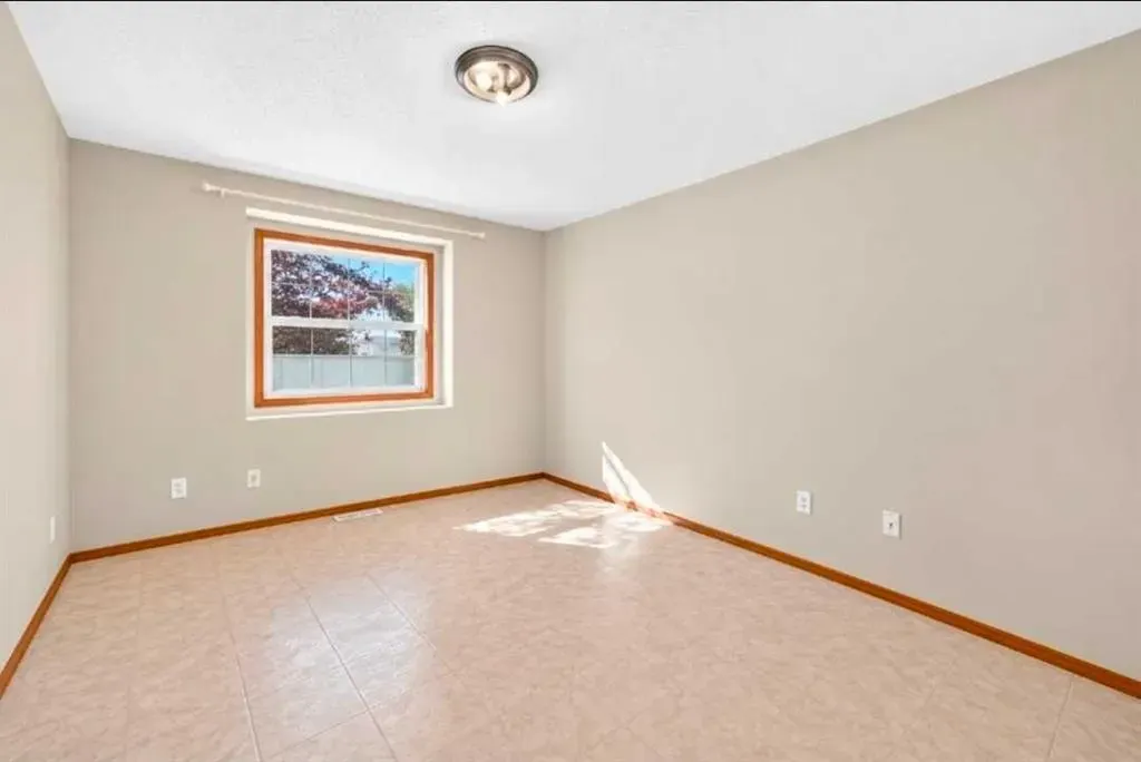 311 Robert Street SW