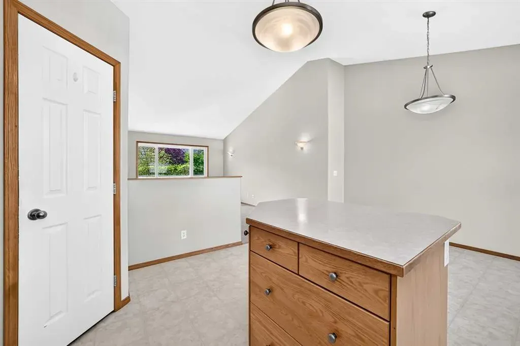 311 Robert Street SW