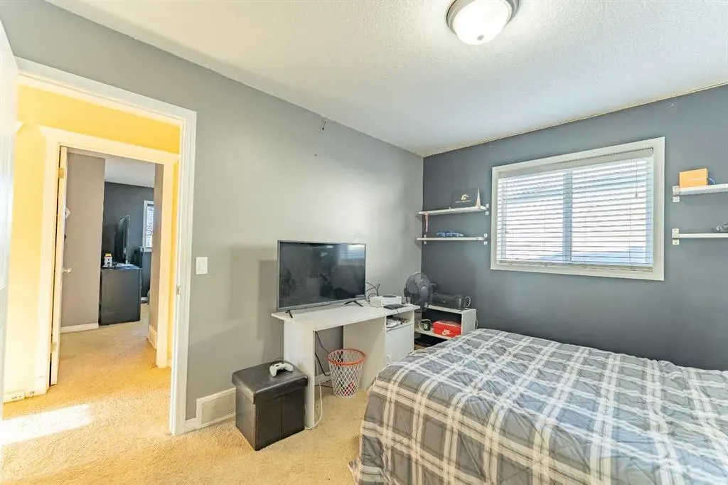 142 West Pointe Circle