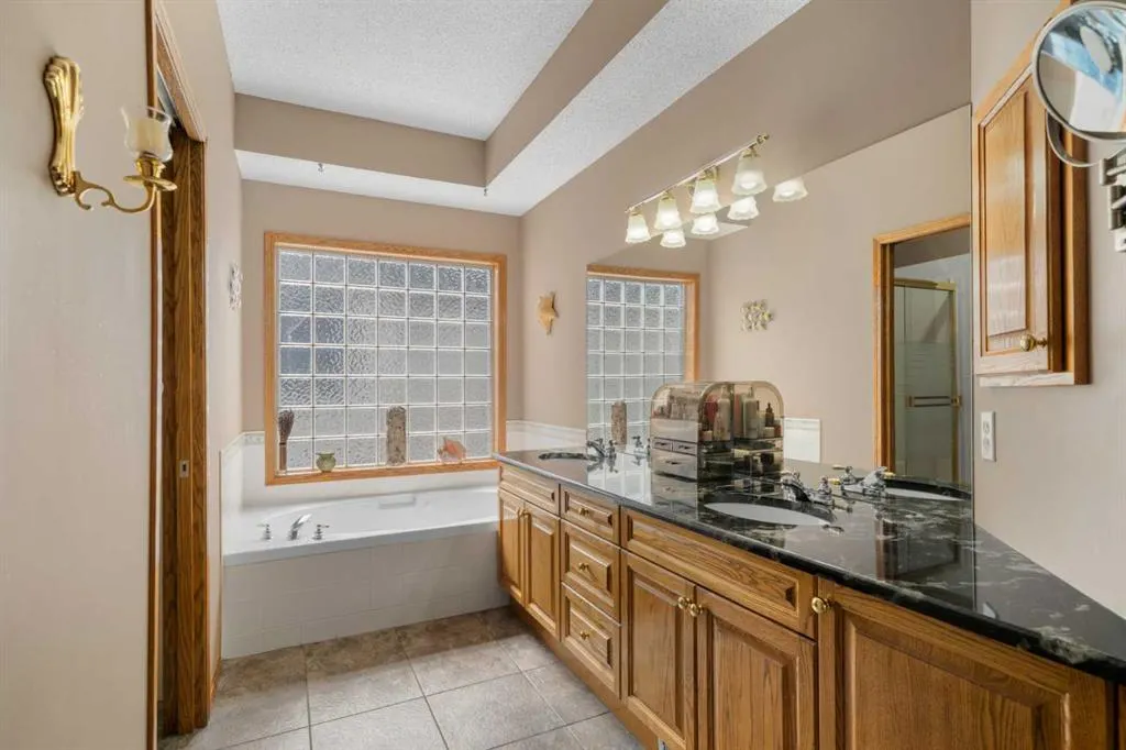 138 Gleneagles View