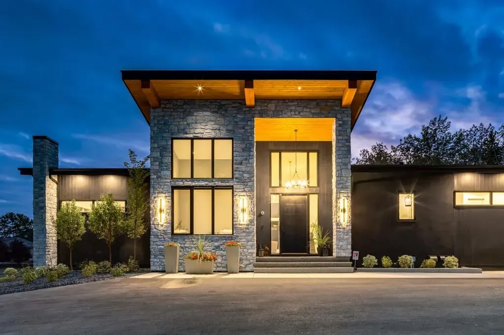28 Bearspaw Green