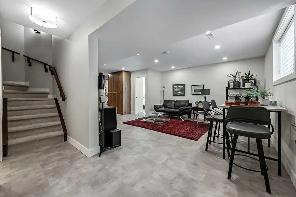 117 Crystal Green Court