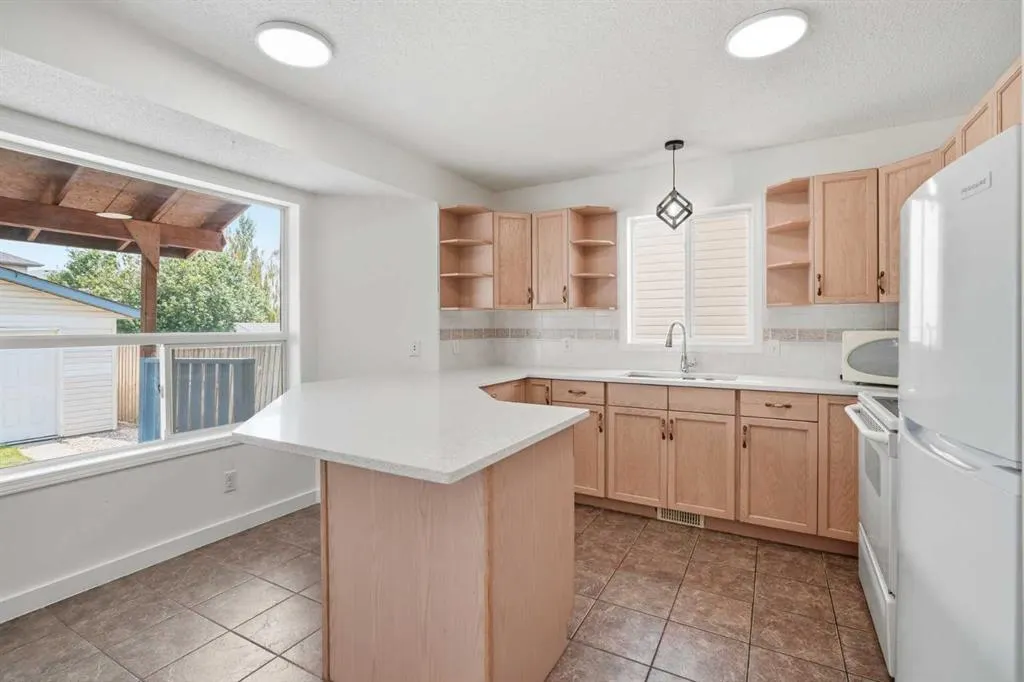 66 Arbour wood Mews NW