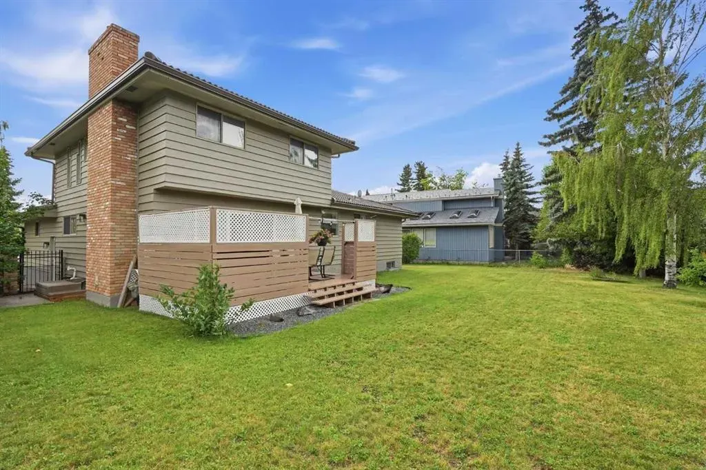 11 Edgemont Rise NW