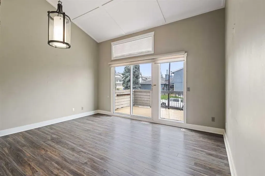 40 Edgemont Estates Road NW