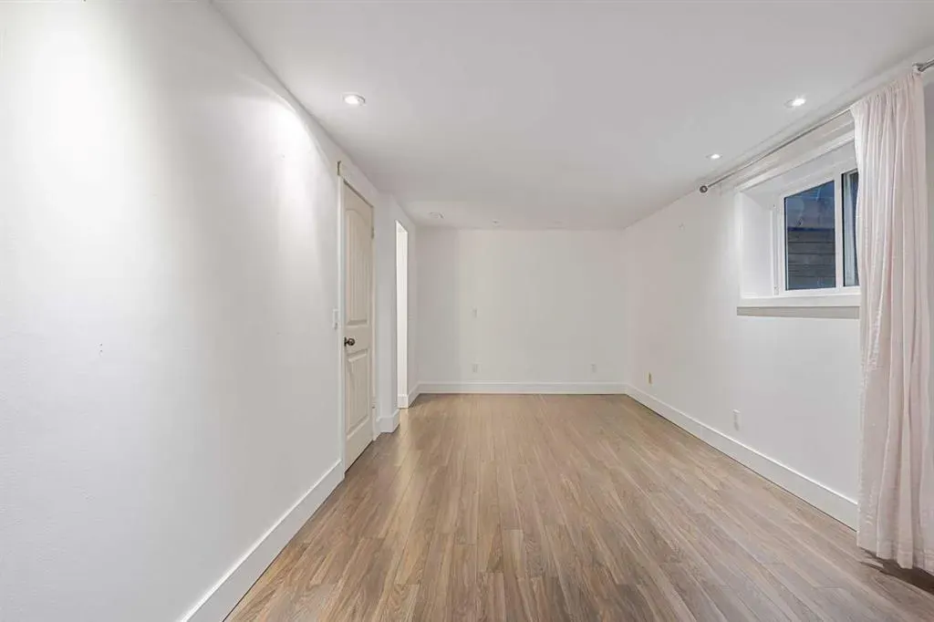 40 Edgemont Estates Road NW