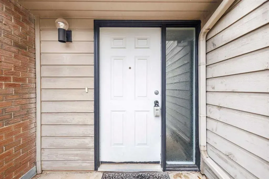40 Edgemont Estates Road NW