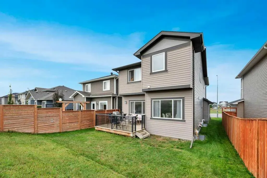 32 Lakewood Circle