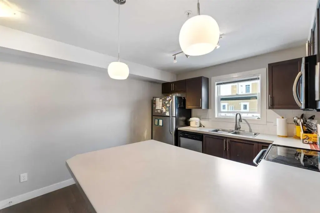 2300 Evanston Square NW #201