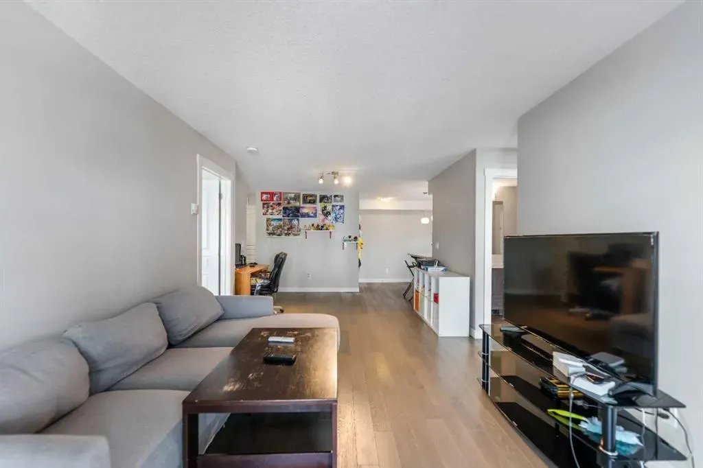 2300 Evanston Square NW #201