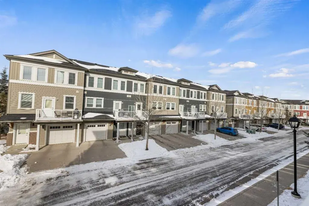 2300 Evanston Square NW #201