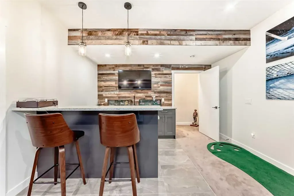 7 wolf Crescent