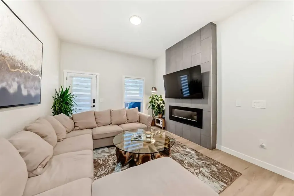 7 wolf Crescent