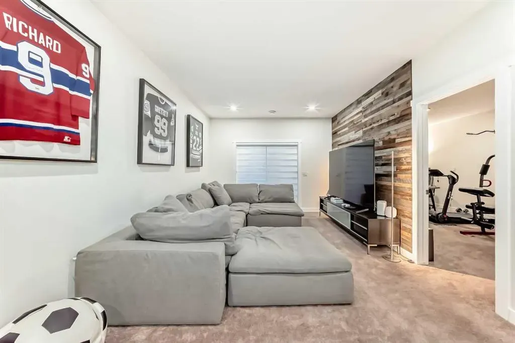7 wolf Crescent