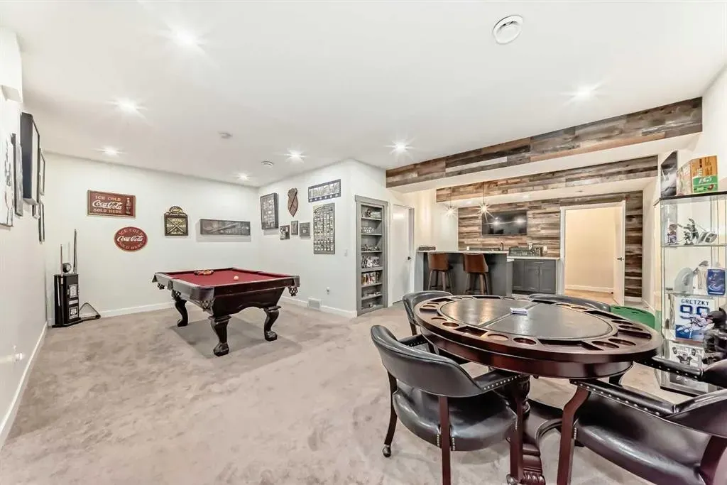 7 wolf Crescent