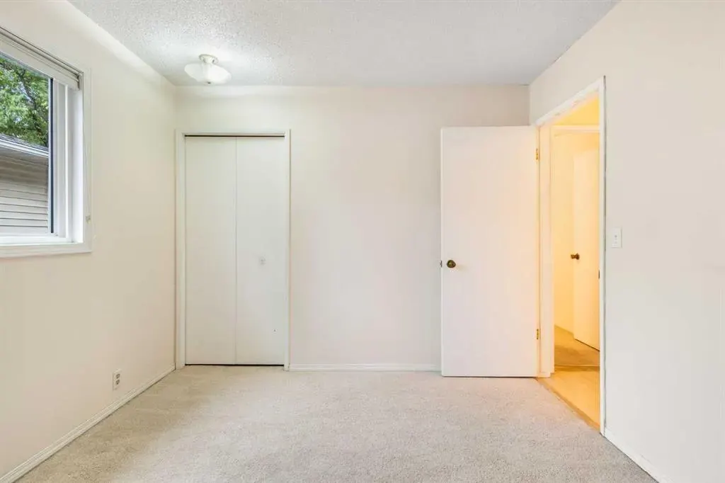 112 Silverthorn Road NW