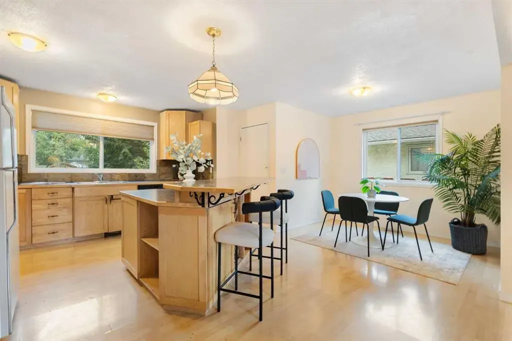 112 Silverthorn Road NW