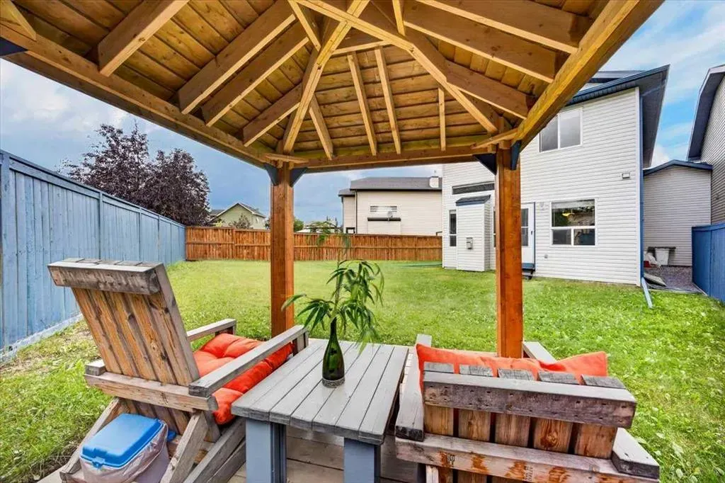 113 Canoe Square SW