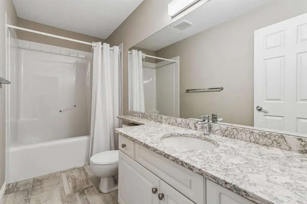 16 Varsity Estates Gardens NW