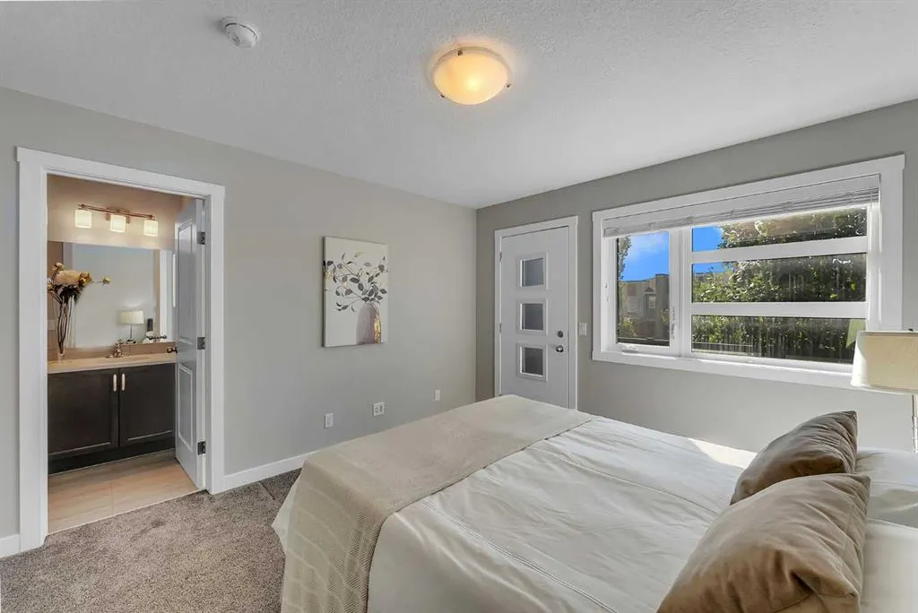 328 Midtown Gate SW