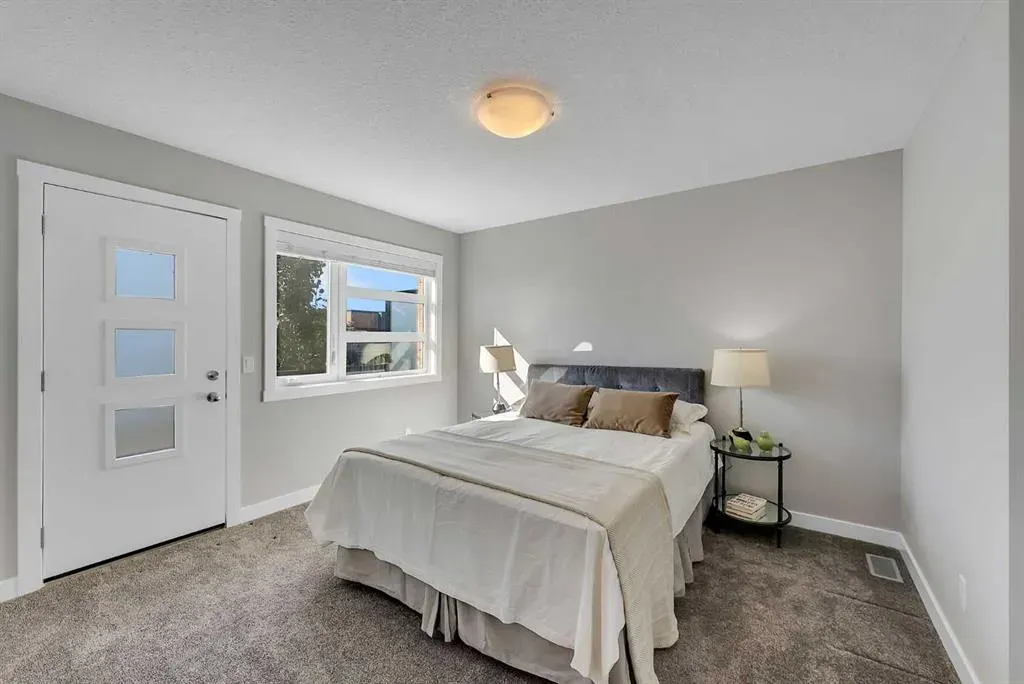 328 Midtown Gate SW