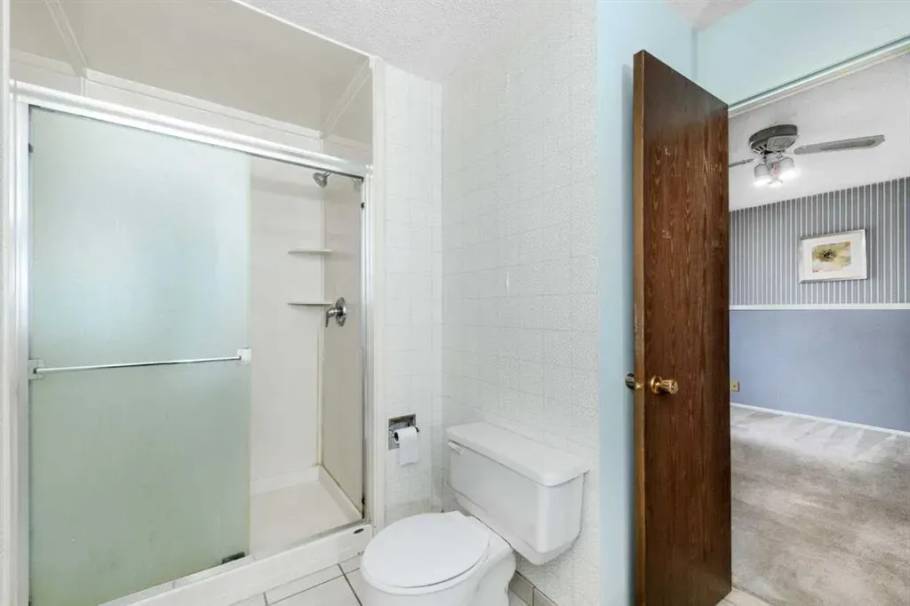 41 Edgeford Way NW