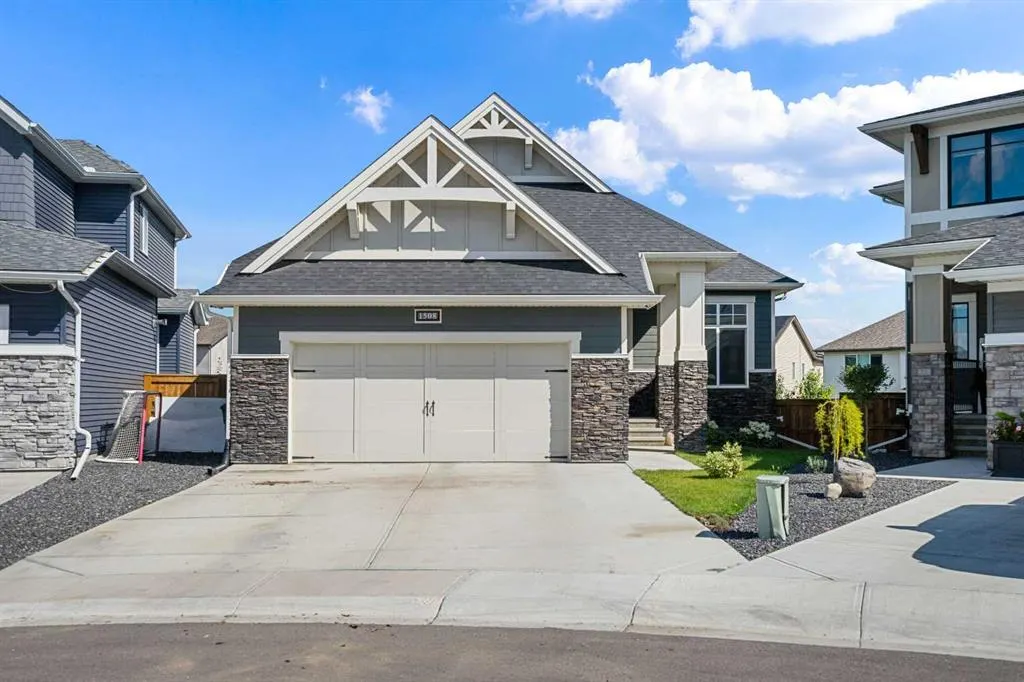 1508 Coopers Point SW
