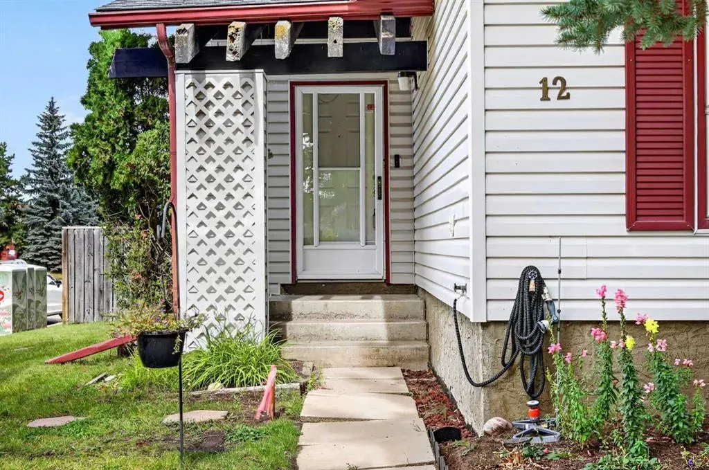 12 Brentwood Drive E