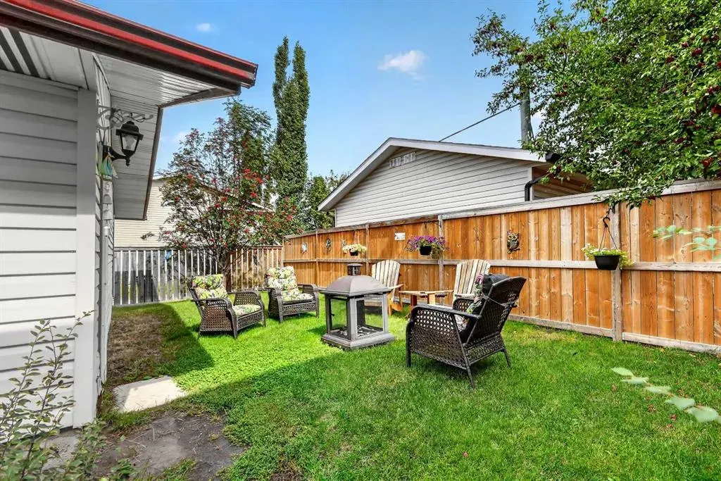 12 Brentwood Drive E