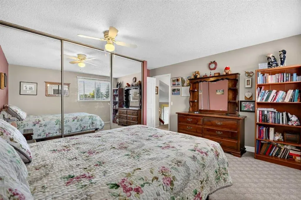 12 Brentwood Drive E