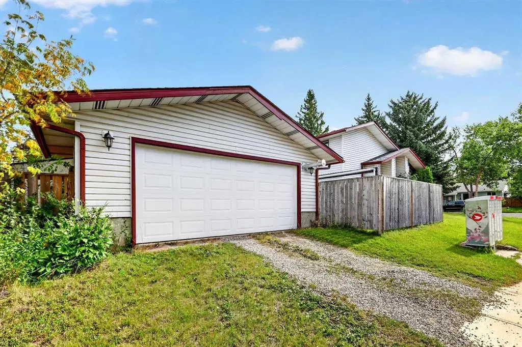12 Brentwood Drive E