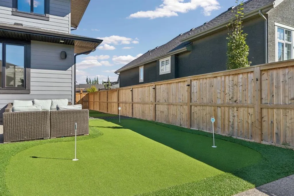 142 Brome Bend