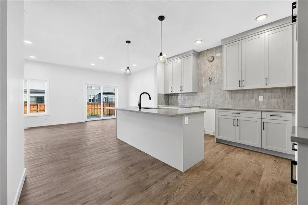 156 Emberside Hollow